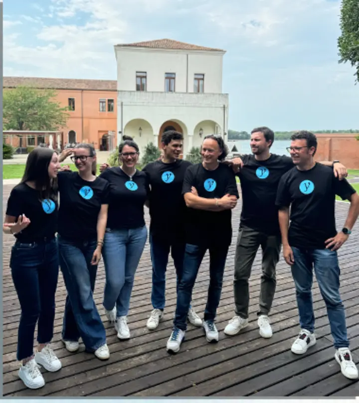 La squadra Infinityhub cammina insieme